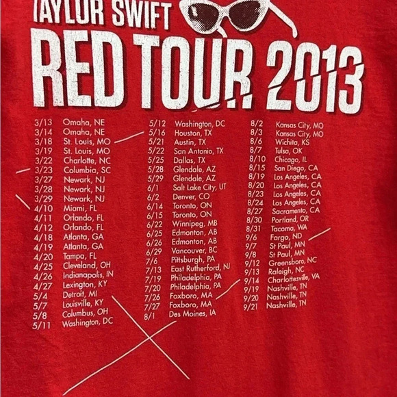 2013 Taylor Swift International Red Tour Concert Gildan T-Shirt SM - Picture 13 of 15